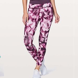 LULULEMON💜Blush Blossom Alpine White Candy Pink Train Times 7/8 Pant* 25”